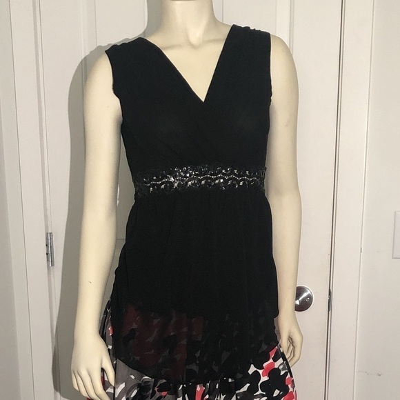 ✨host PICK✨ CHA CHA VENTE Party top! - Picture 1 of 9